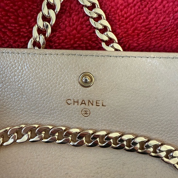 CHANEL Boy Cream Quilted Leather Wallet on Chain - Picture 6 of 14